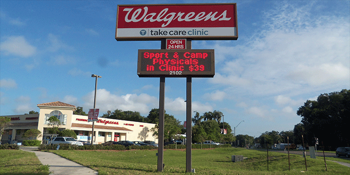   Pylon/Pole Sign